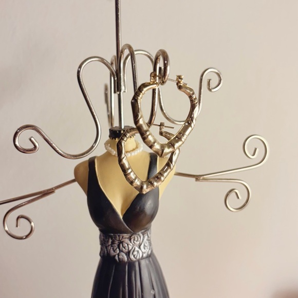 Alternative Earring Set - Picture 3 of 6